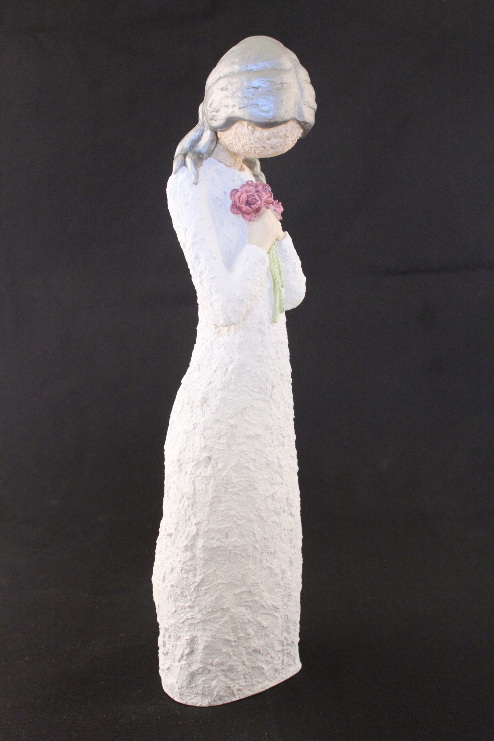 Damefigur Med Blomster - Farge Hvit, Sølv hår, Rosa Blomster - Image 6