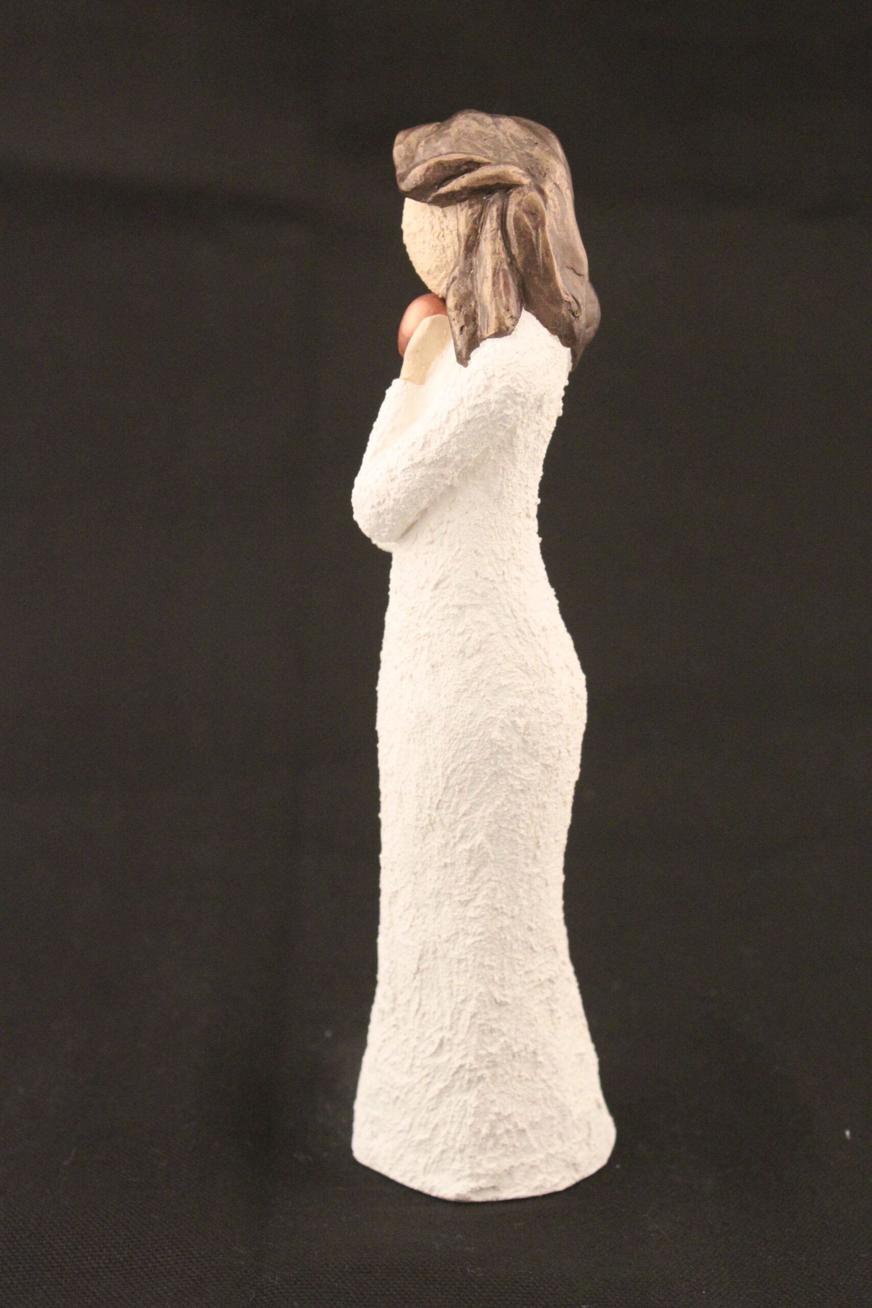 Damefigur, Holder Kobberhjerte - Brunt Hår, 21 cm - Image 5