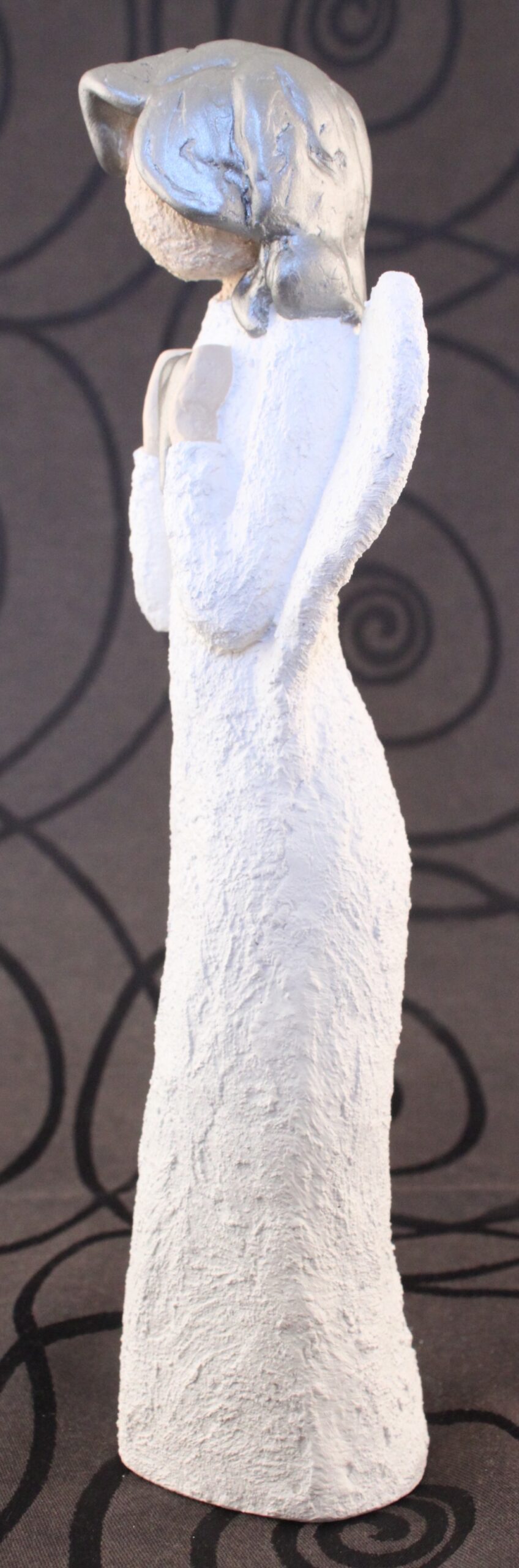 Engel, Figur, Holder Spisst Sølvhjerte - Farge Hvit, Sølv Hår - Image 8